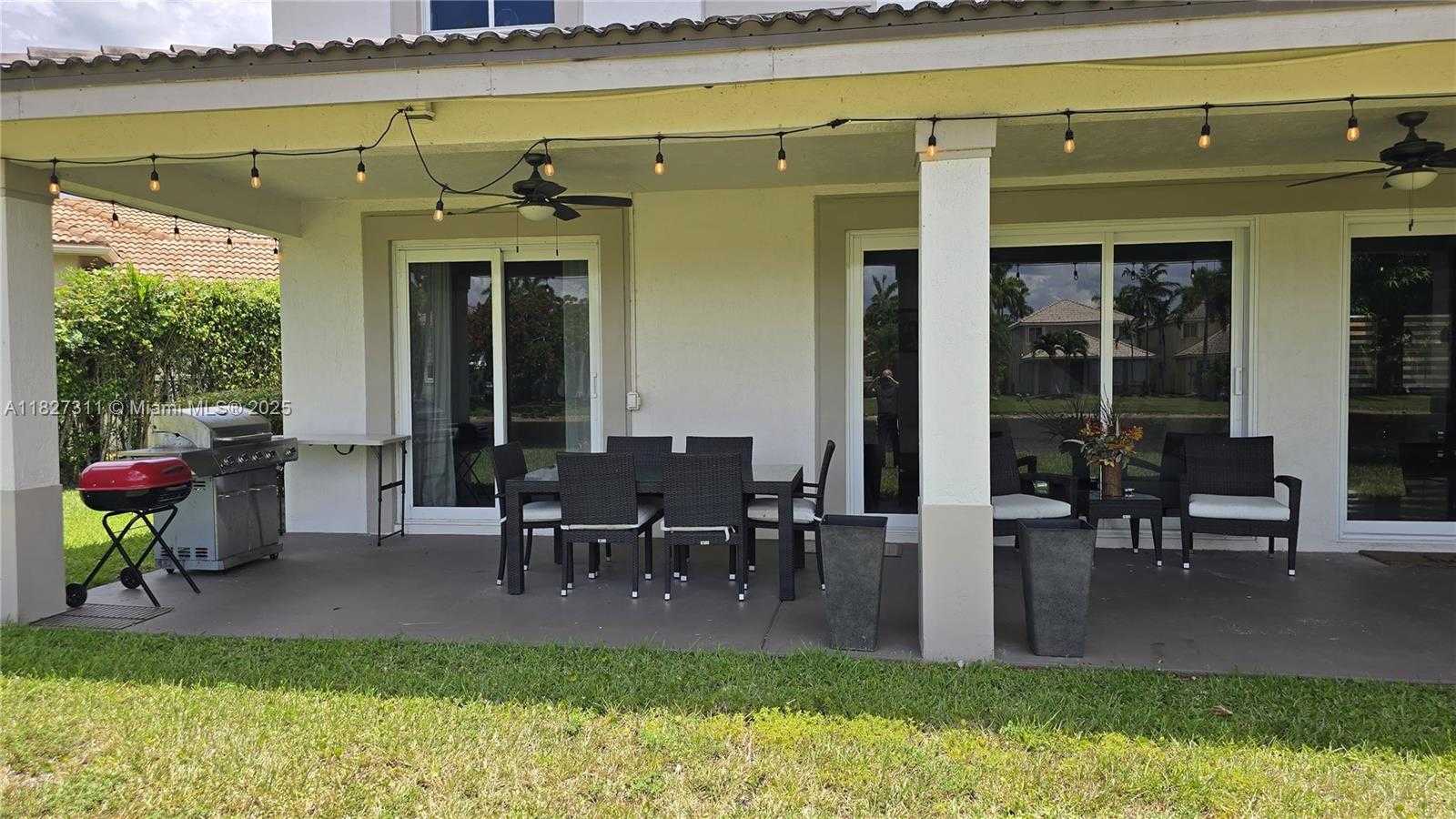 Small Image of 1425 CROSSBILL CT, Weston Number 57