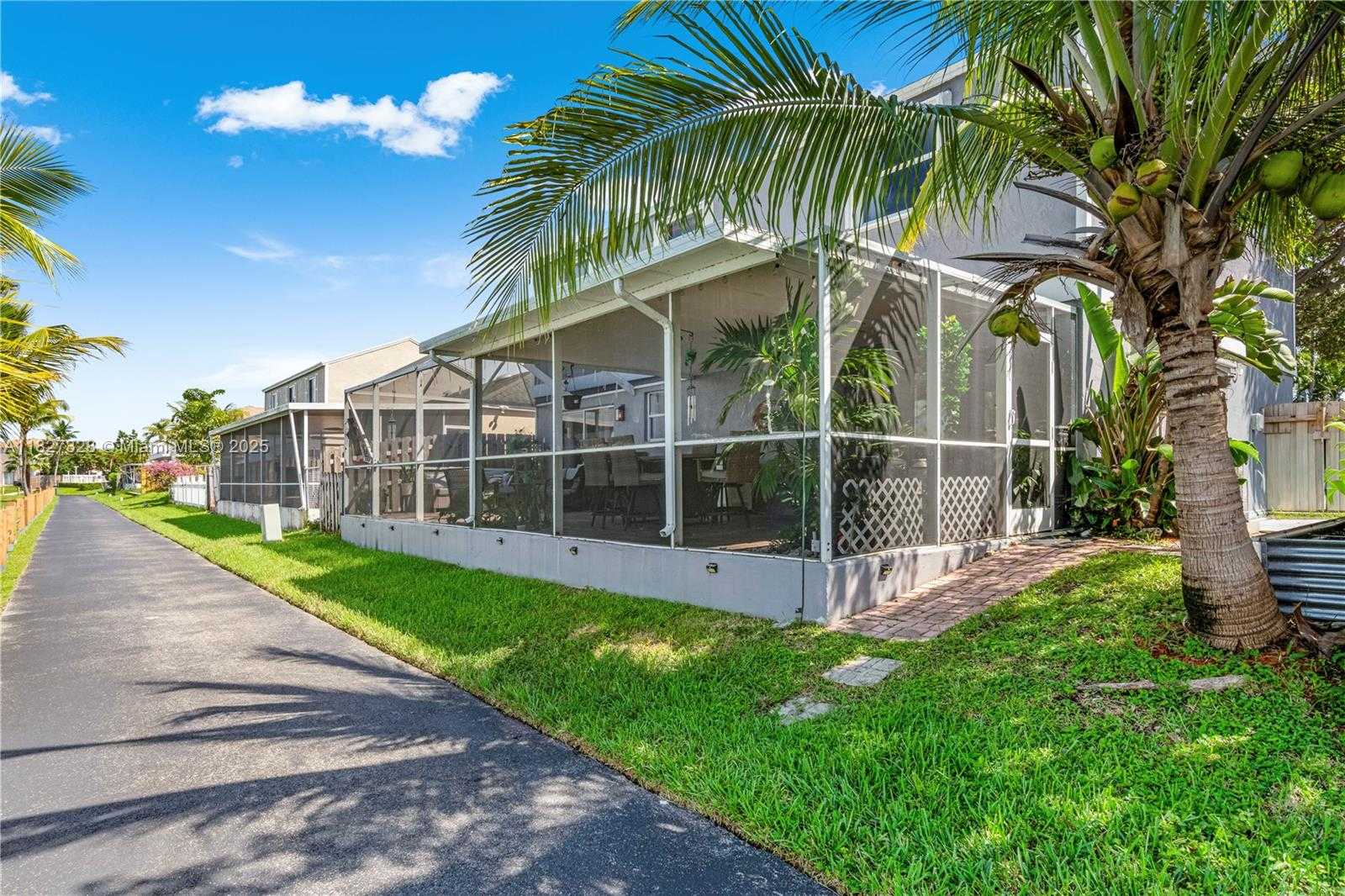 Small Image of 9891 SOUTH WEST 221ST TER, Cutler Bay Number 19