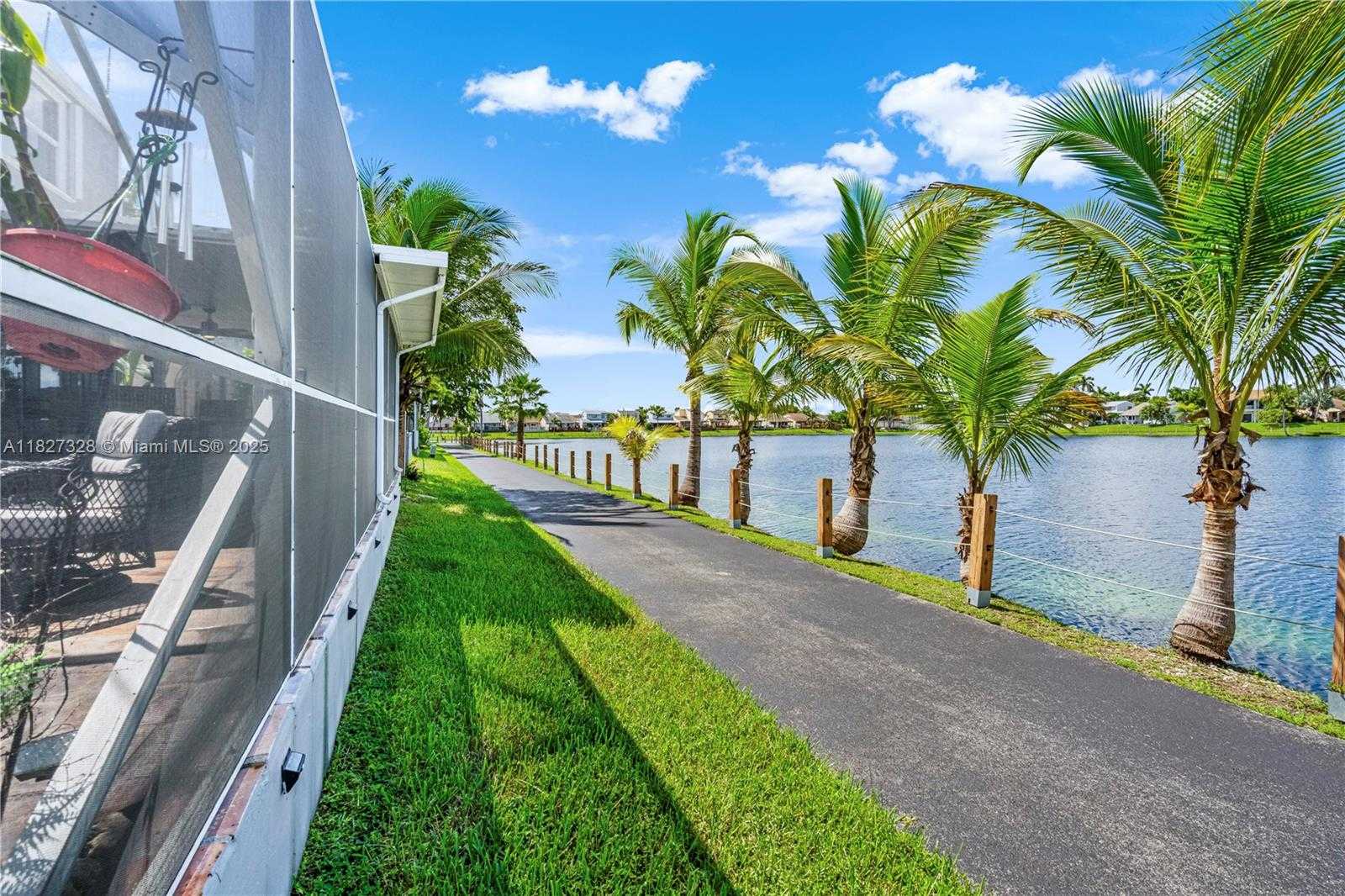 Small Image of 9891 SOUTH WEST 221ST TER, Cutler Bay Number 27