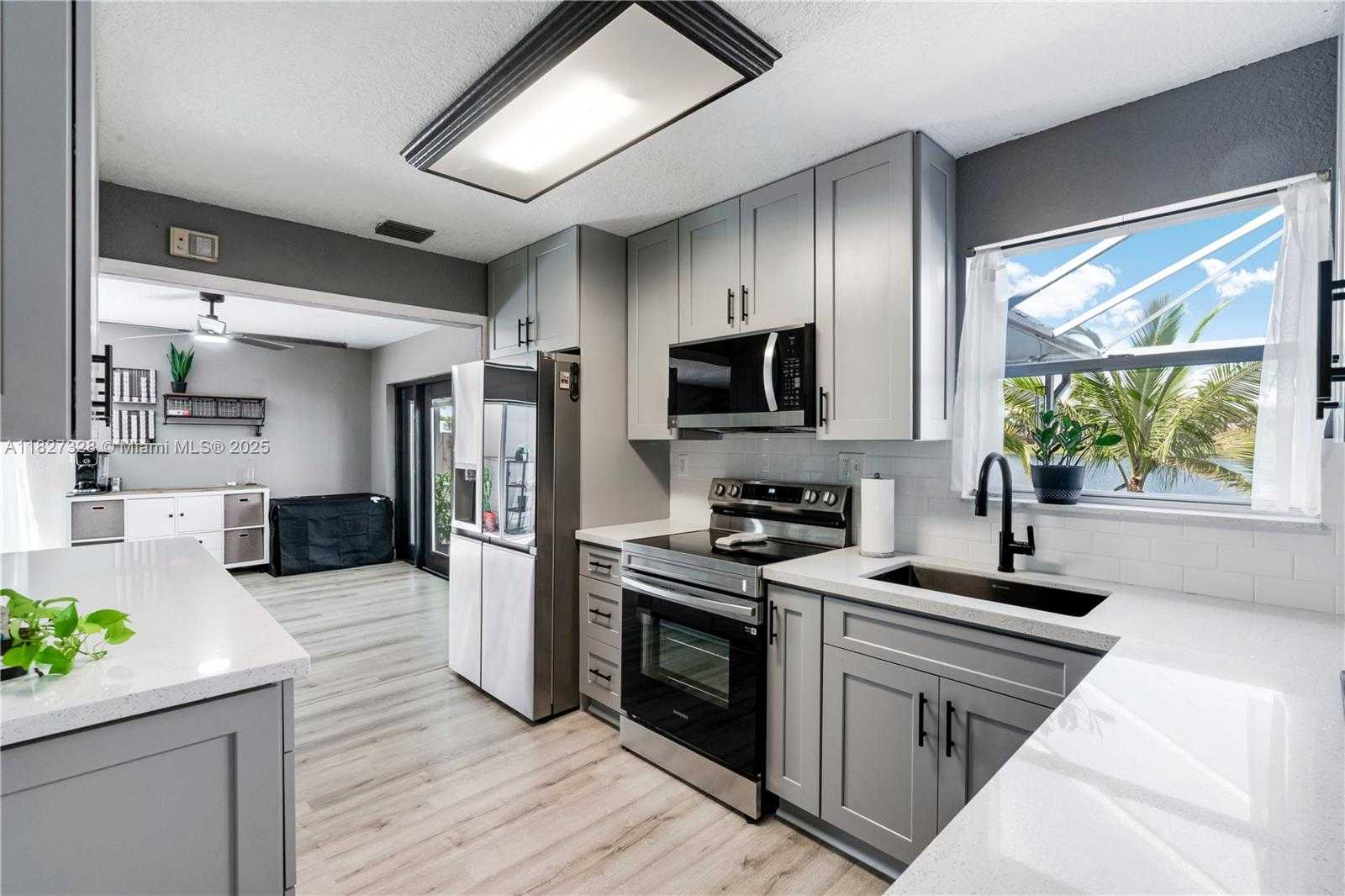 Small Image of 9891 SOUTH WEST 221ST TER, Cutler Bay Number 5