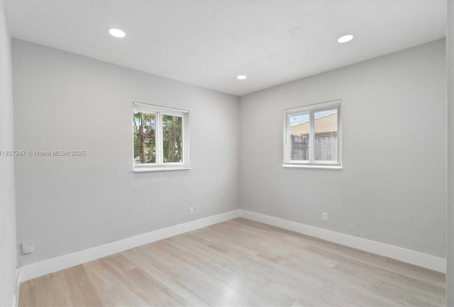 Small Image of 410 NORTH EAST 58TH CT, Oakland Park Number 19