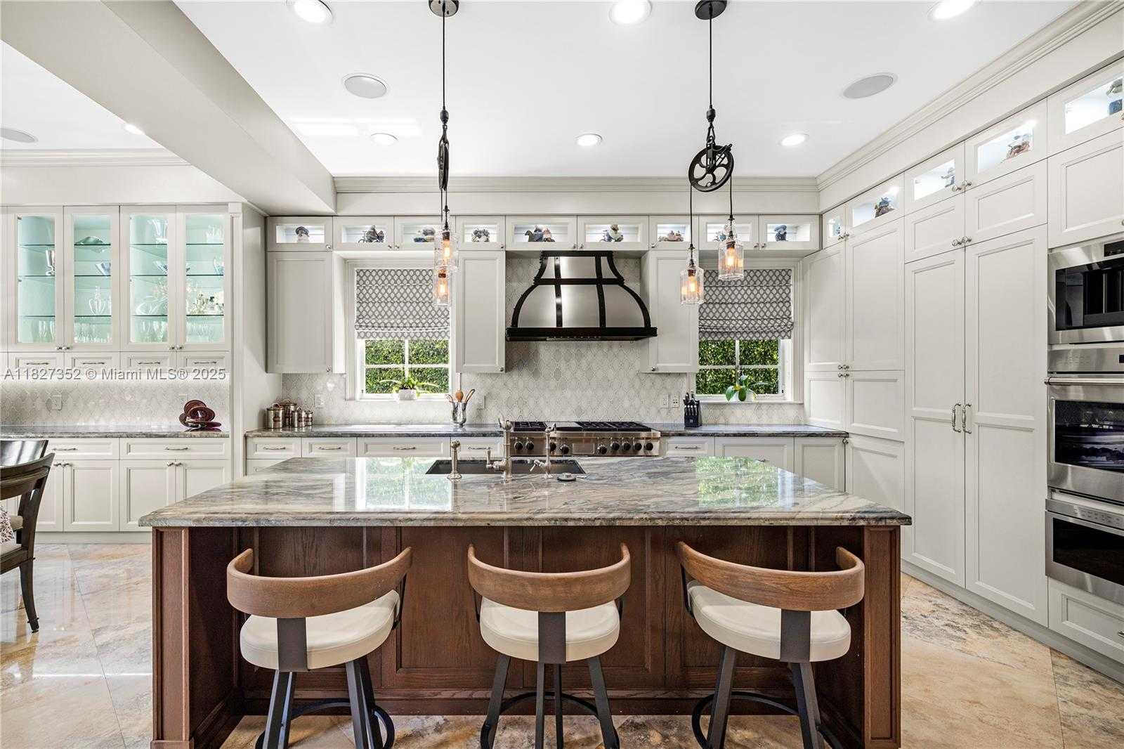 Small Image of 1171 TIARA CT, Coral Gables Number 14