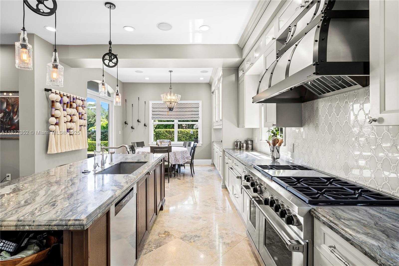 Small Image of 1171 TIARA CT, Coral Gables Number 15