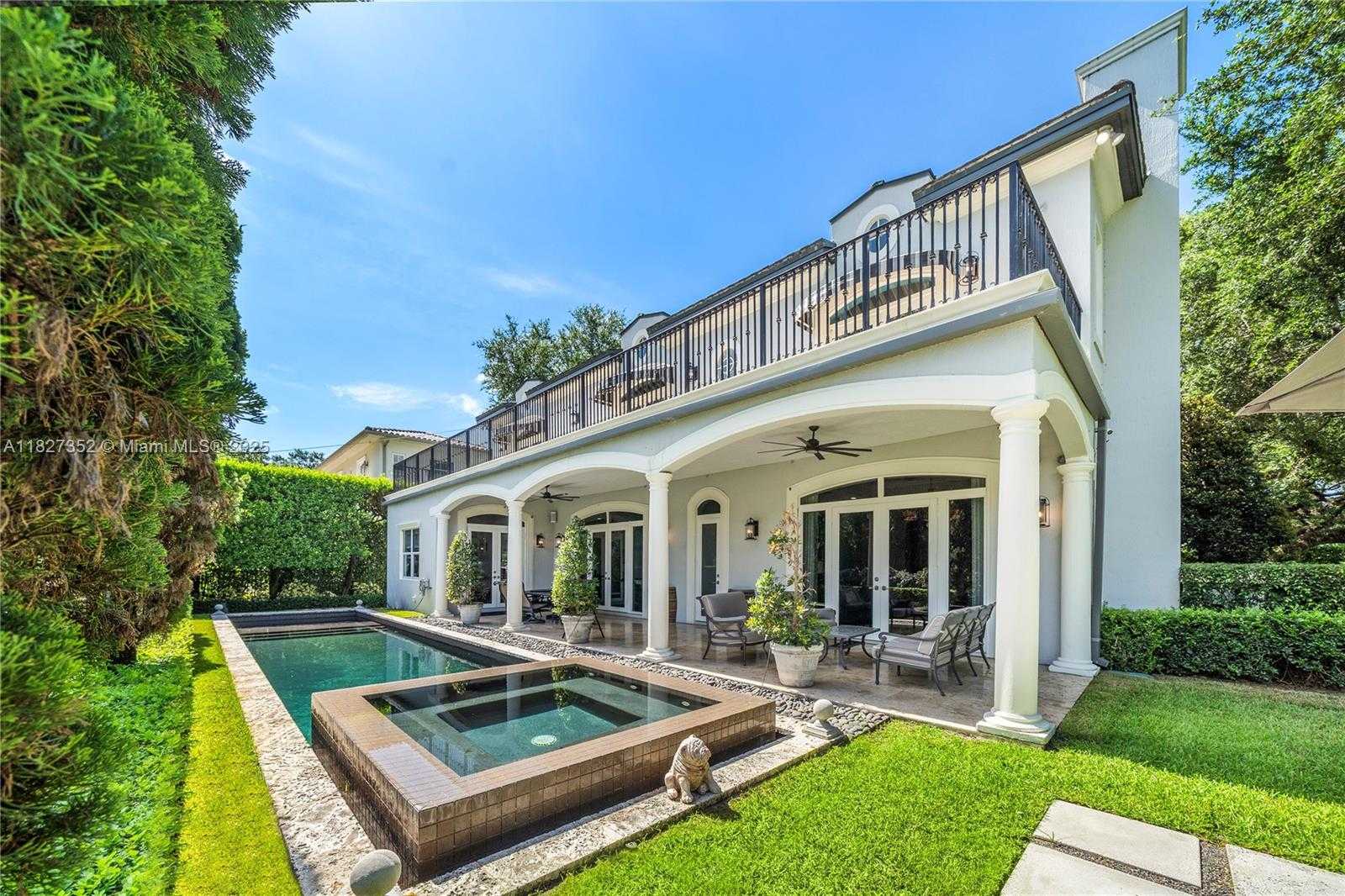 Small Image of 1171 TIARA CT, Coral Gables Number 20