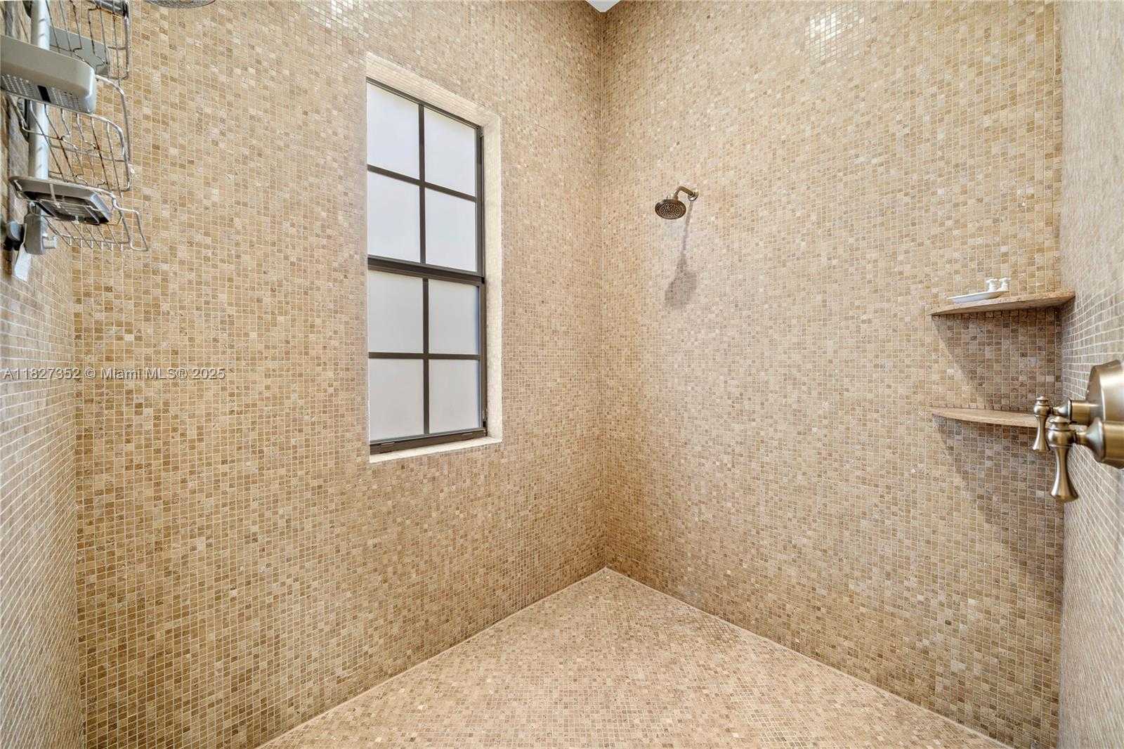 Small Image of 1171 TIARA CT, Coral Gables Number 33