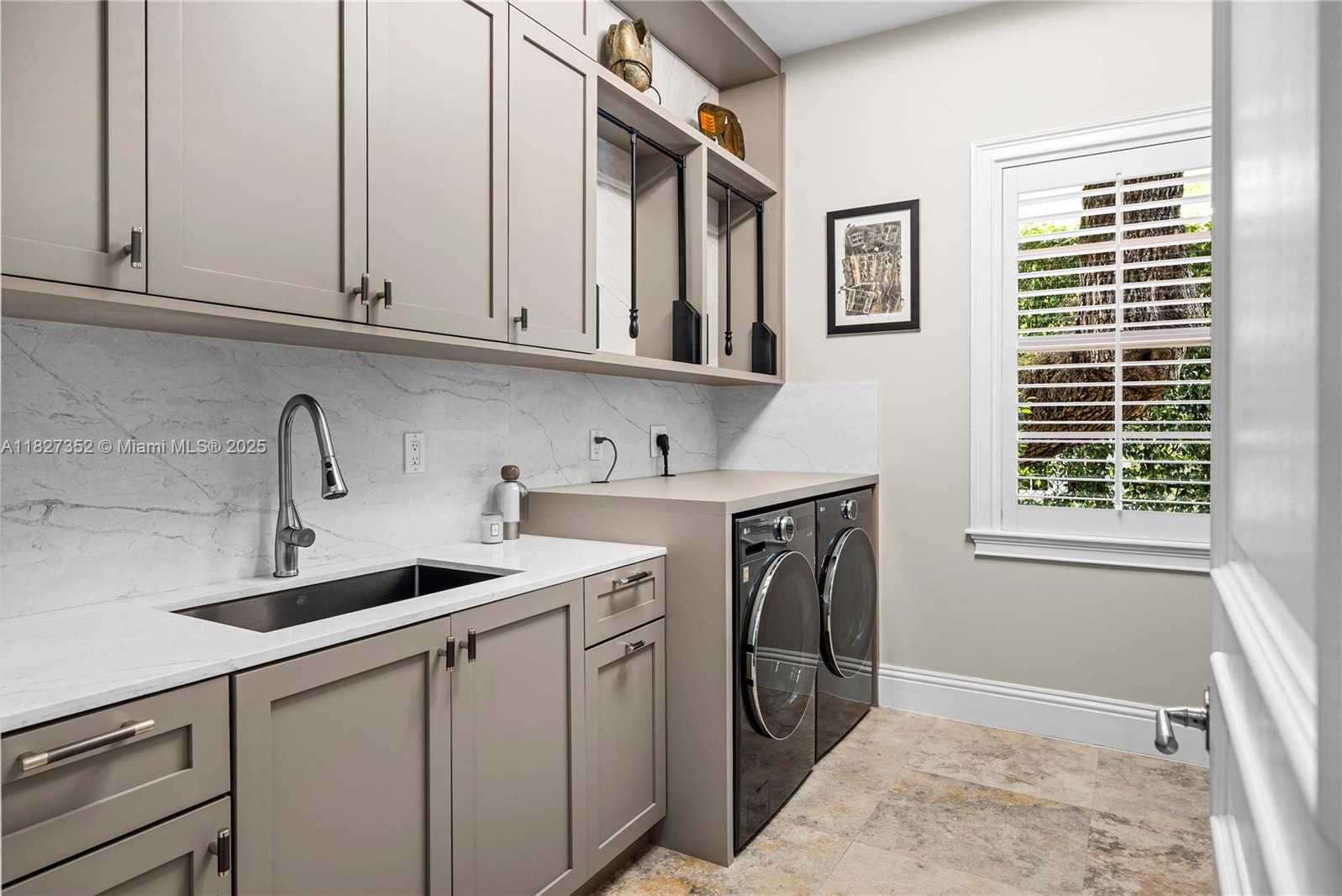 Small Image of 1171 TIARA CT, Coral Gables Number 44