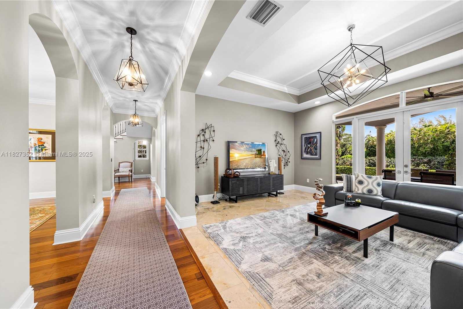Small Image of 1171 TIARA CT, Coral Gables Number 9