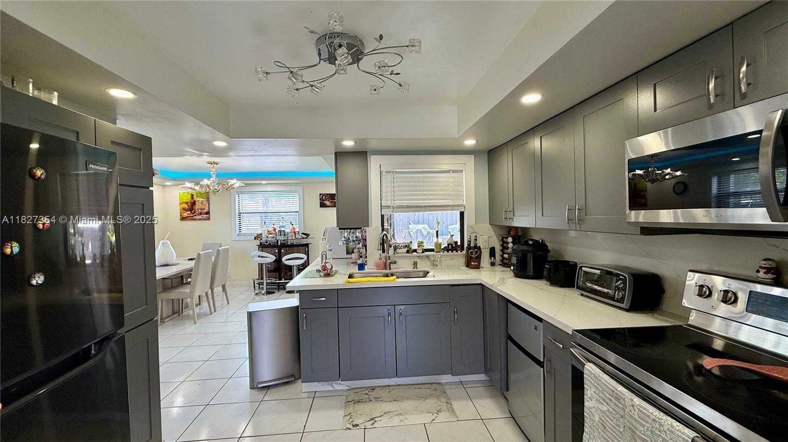 Small Image of 6646 NORTH WEST 1ST CT, Margate Number 18