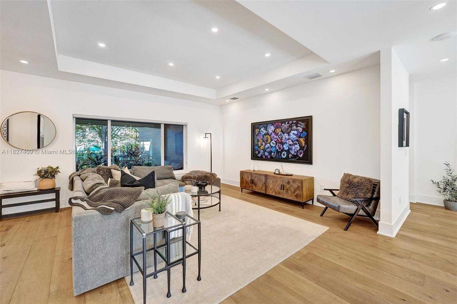 Small Image of 1206 EAST LAKE DR, Fort Lauderdale Number 10