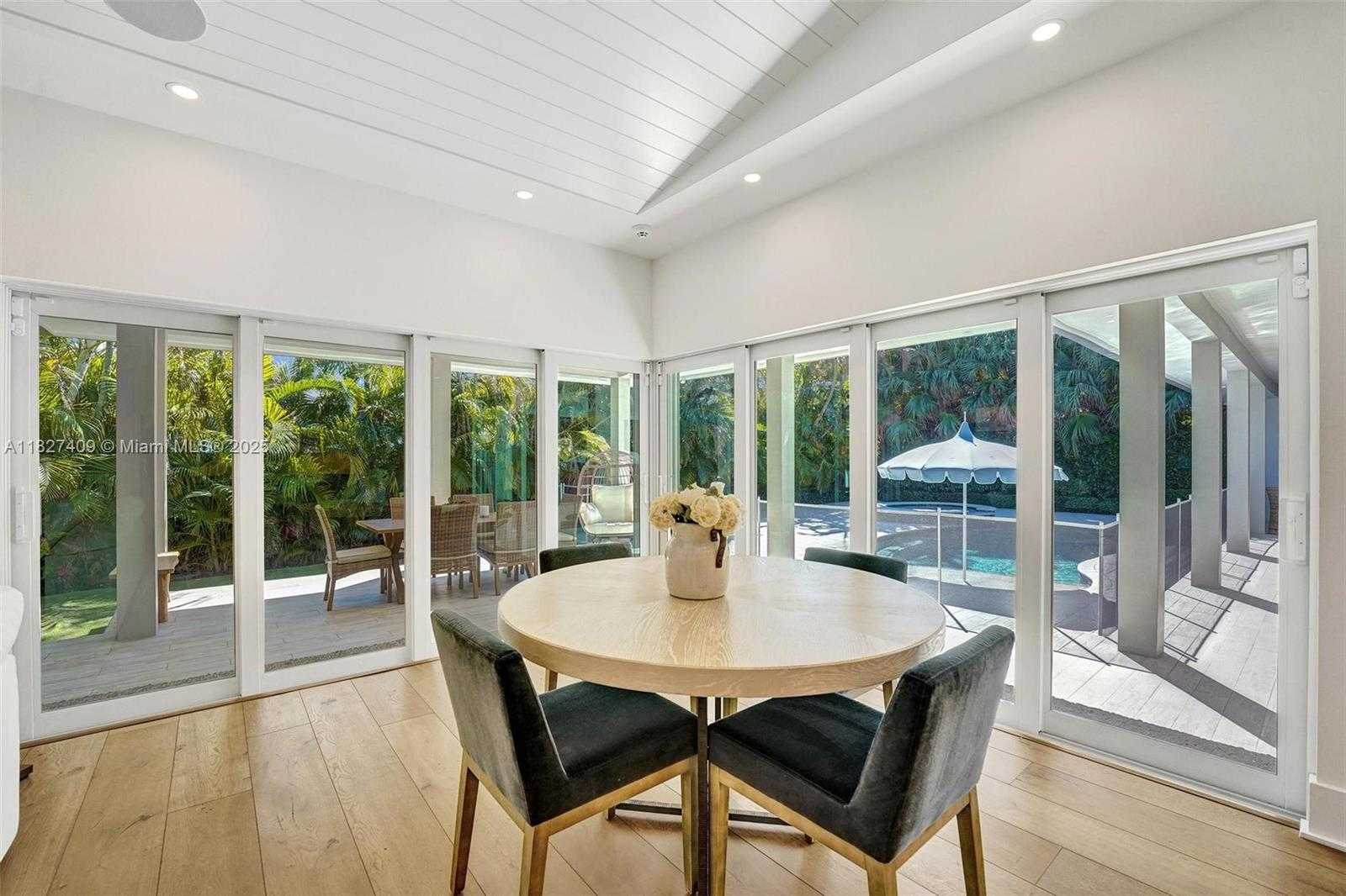 Small Image of 1206 EAST LAKE DR, Fort Lauderdale Number 20