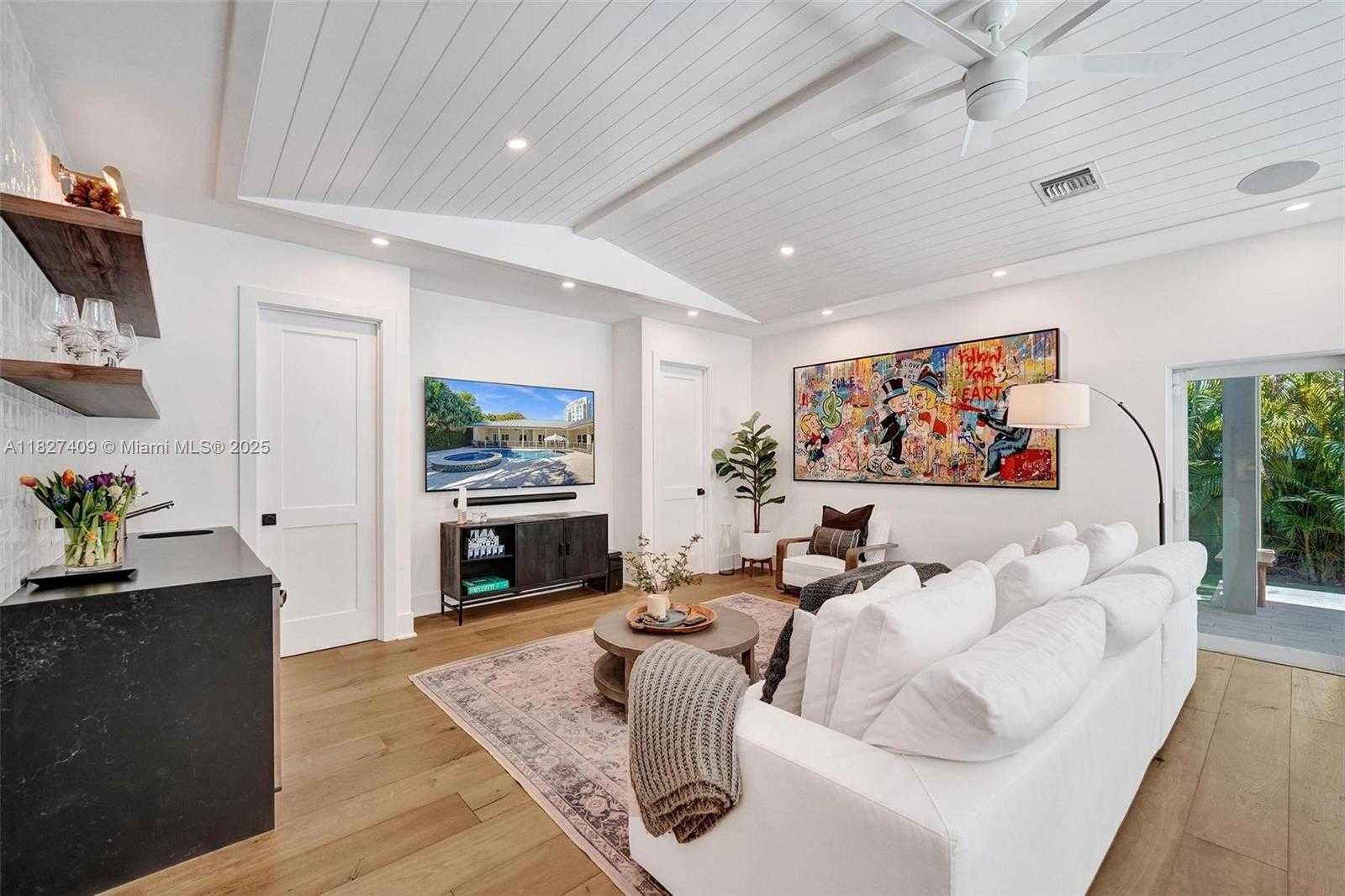 Small Image of 1206 EAST LAKE DR, Fort Lauderdale Number 22