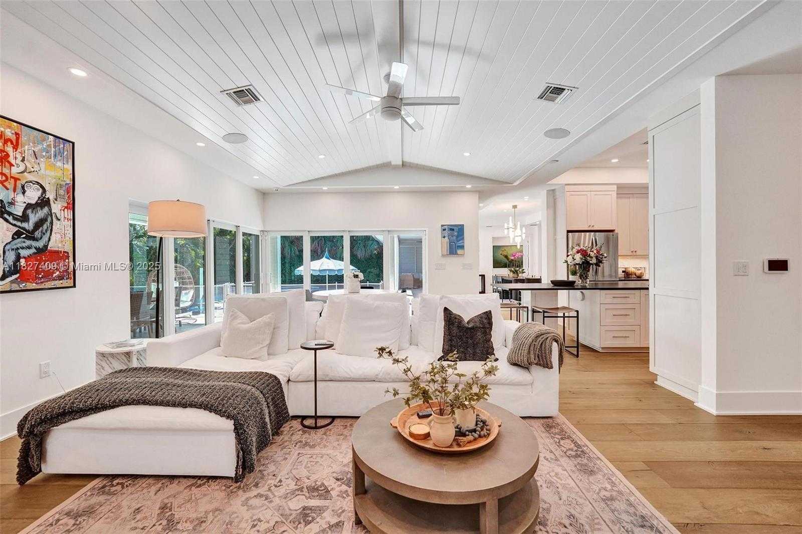 Small Image of 1206 EAST LAKE DR, Fort Lauderdale Number 24