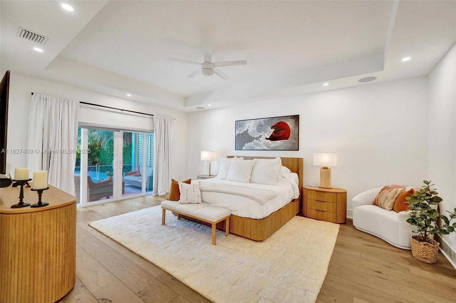 Small Image of 1206 EAST LAKE DR, Fort Lauderdale Number 27