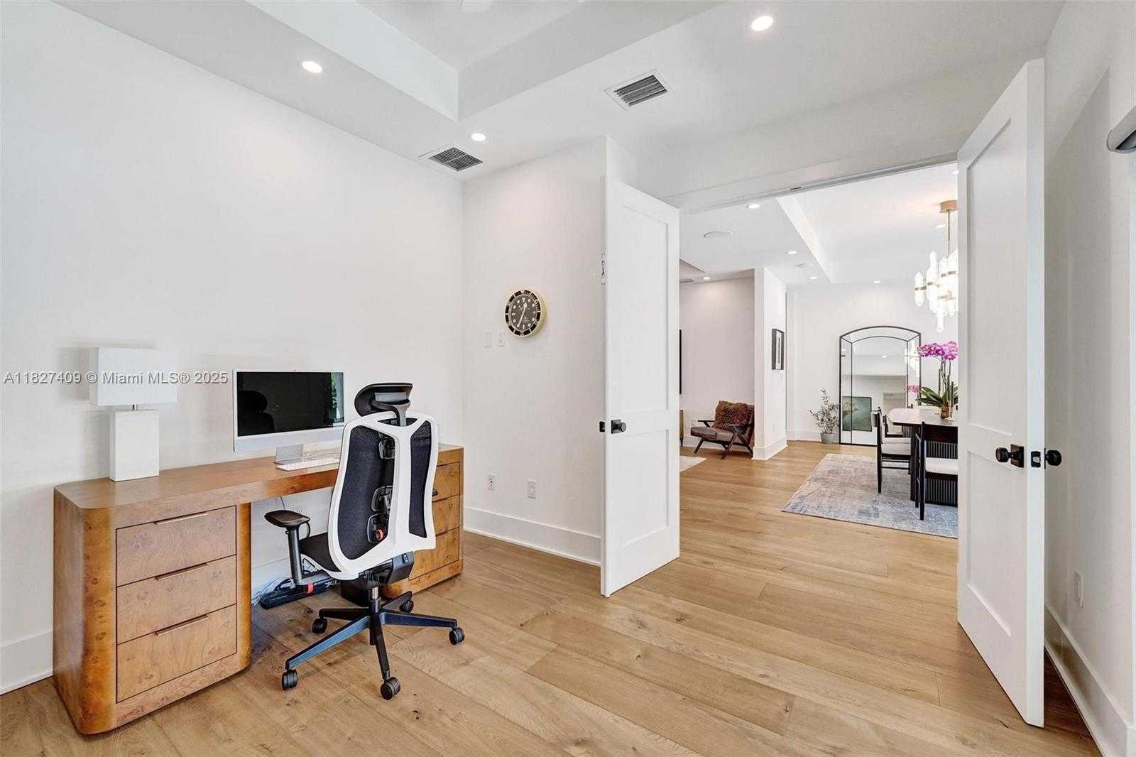 Small Image of 1206 EAST LAKE DR, Fort Lauderdale Number 41