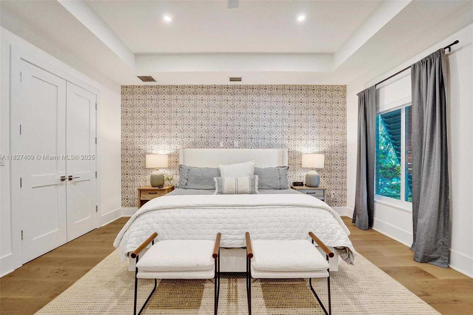 Small Image of 1206 EAST LAKE DR, Fort Lauderdale Number 45