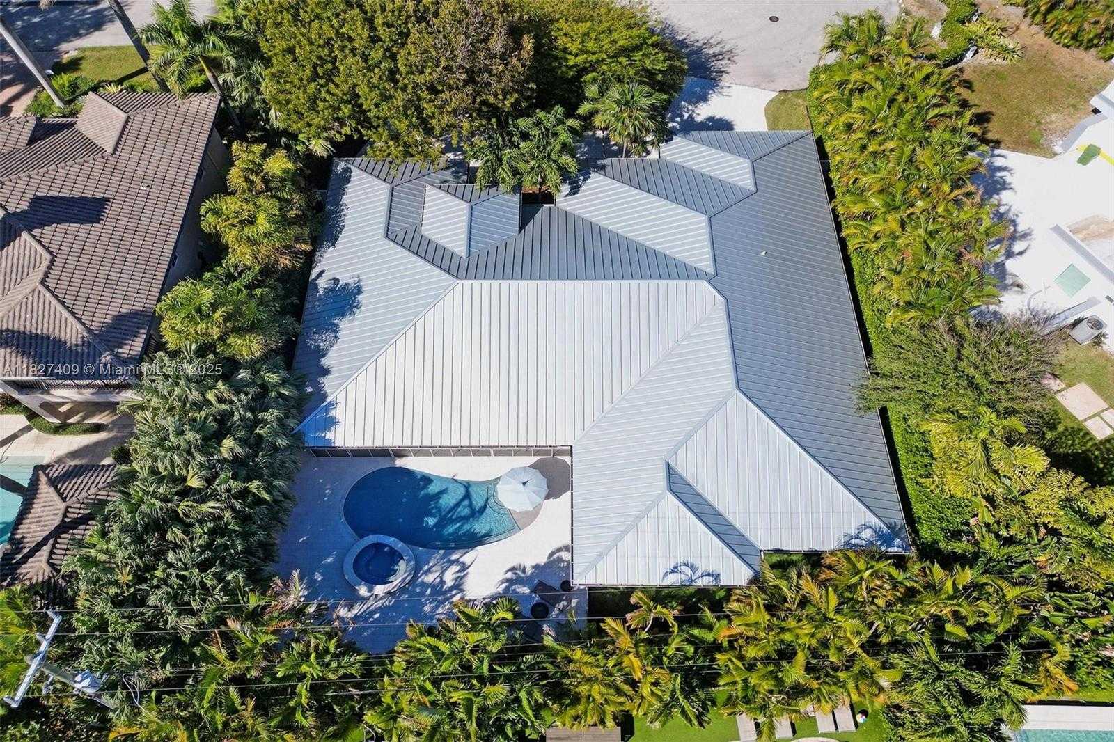 Small Image of 1206 EAST LAKE DR, Fort Lauderdale Number 5