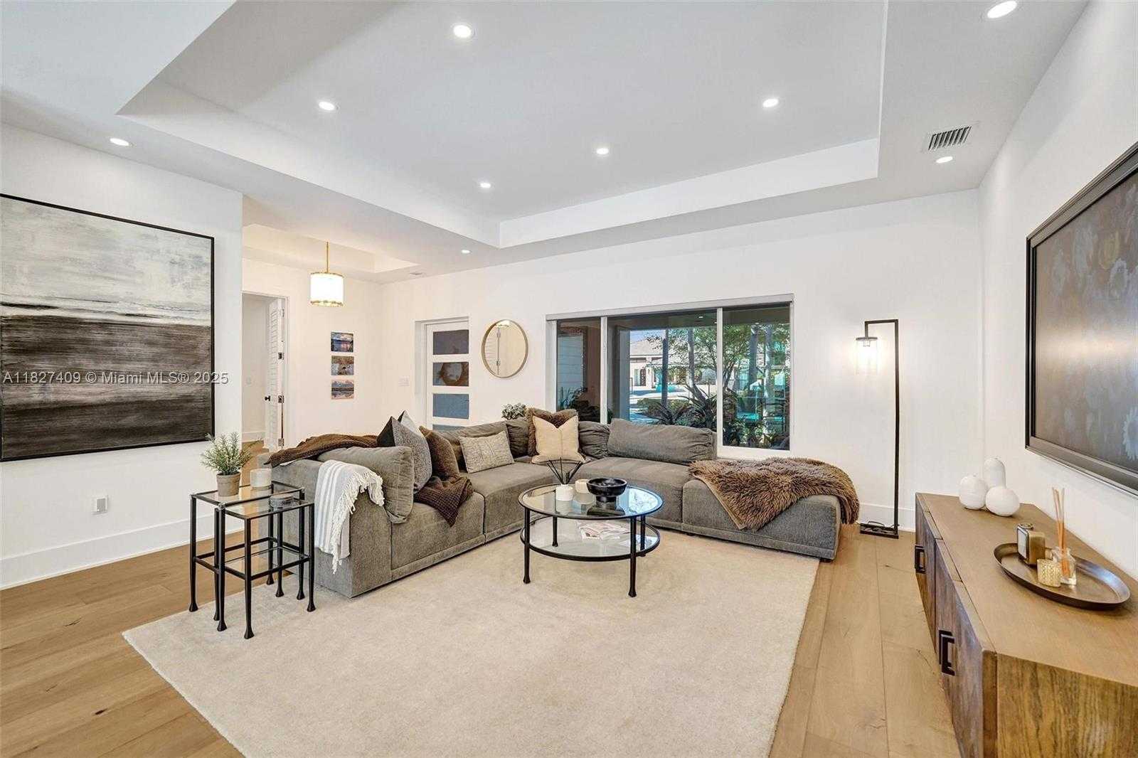 Small Image of 1206 EAST LAKE DR, Fort Lauderdale Number 8