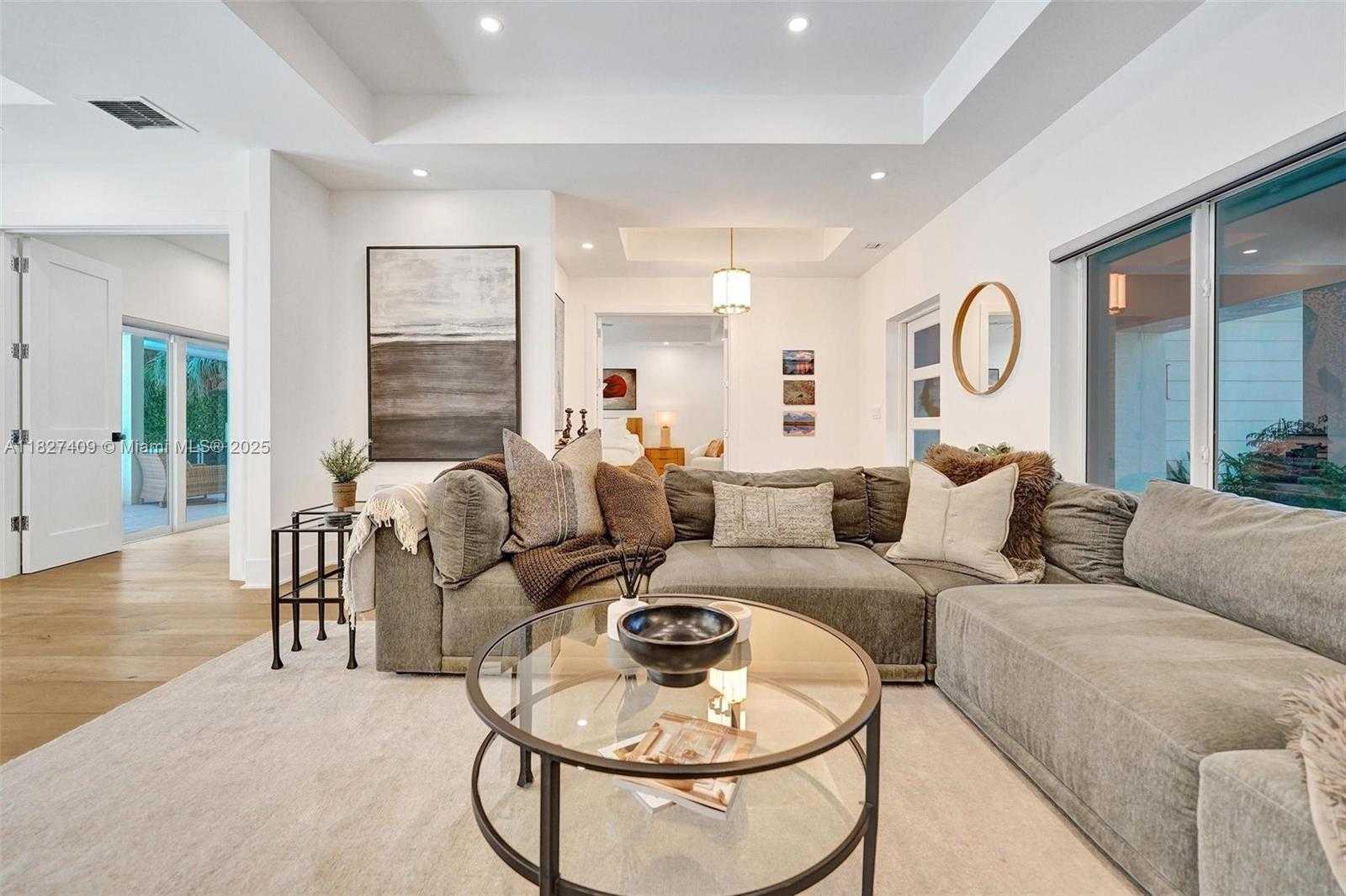Small Image of 1206 EAST LAKE DR, Fort Lauderdale Number 9