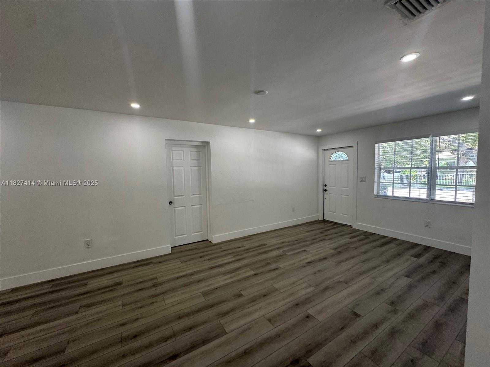 Small Image of 1657 SOUTH WEST 44TH AVE, Fort Lauderdale Number 10