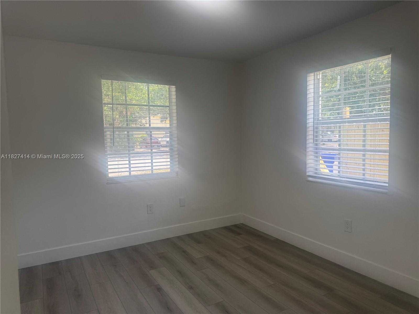 Small Image of 1657 SOUTH WEST 44TH AVE, Fort Lauderdale Number 19