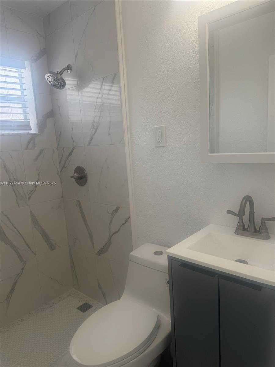 Small Image of 1657 SOUTH WEST 44TH AVE, Fort Lauderdale Number 22