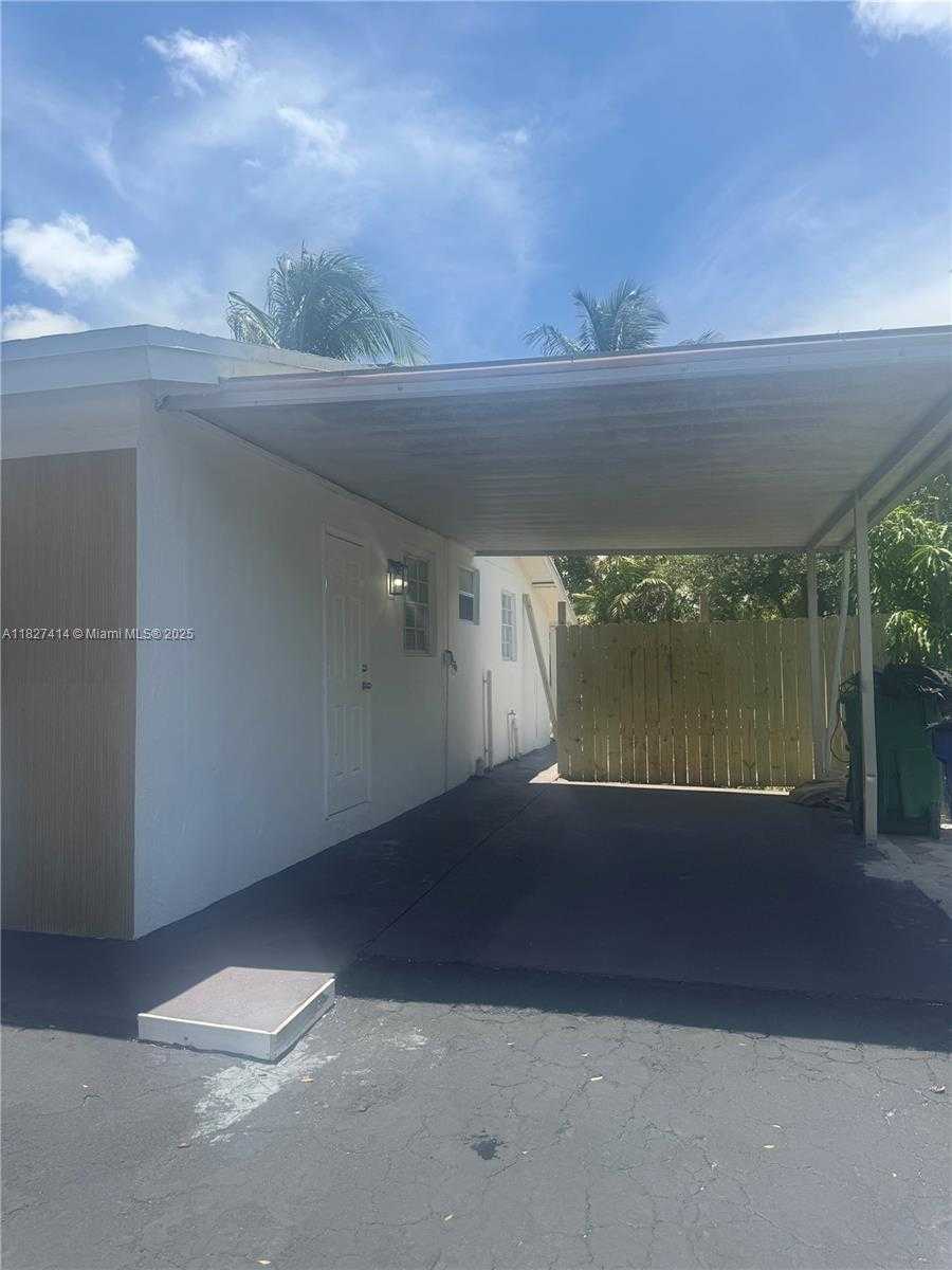 Small Image of 1657 SOUTH WEST 44TH AVE, Fort Lauderdale Number 24