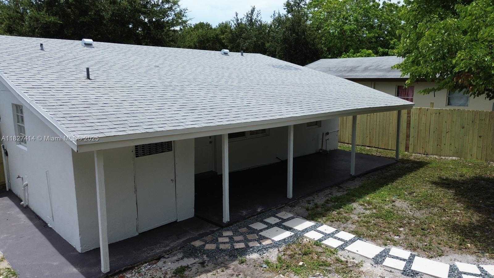 Small Image of 1657 SOUTH WEST 44TH AVE, Fort Lauderdale Number 26