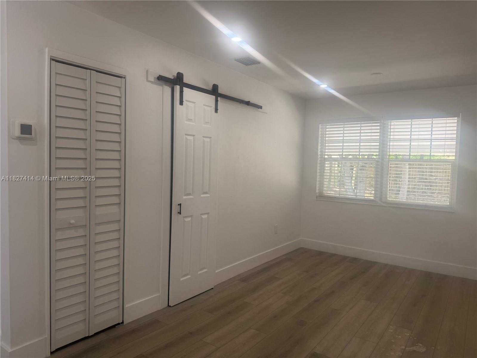 Small Image of 1657 SOUTH WEST 44TH AVE, Fort Lauderdale Number 8