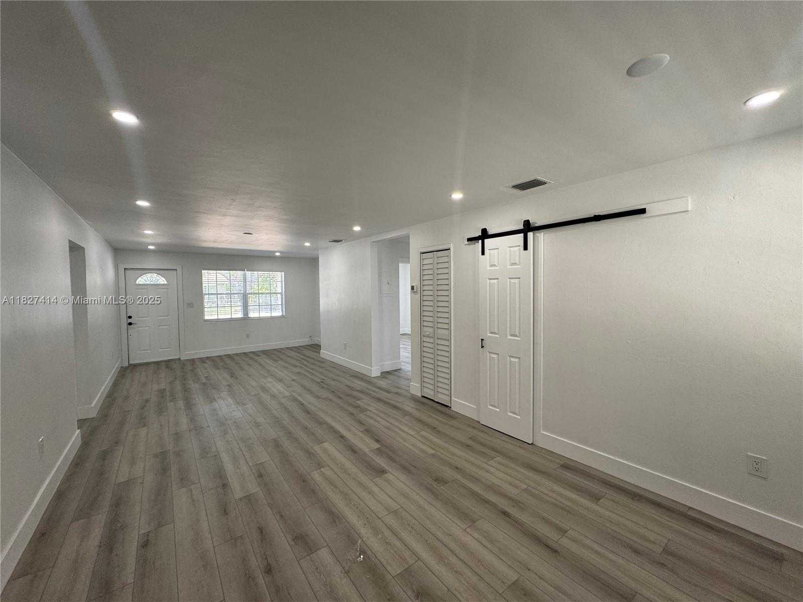 Small Image of 1657 SOUTH WEST 44TH AVE, Fort Lauderdale Number 9