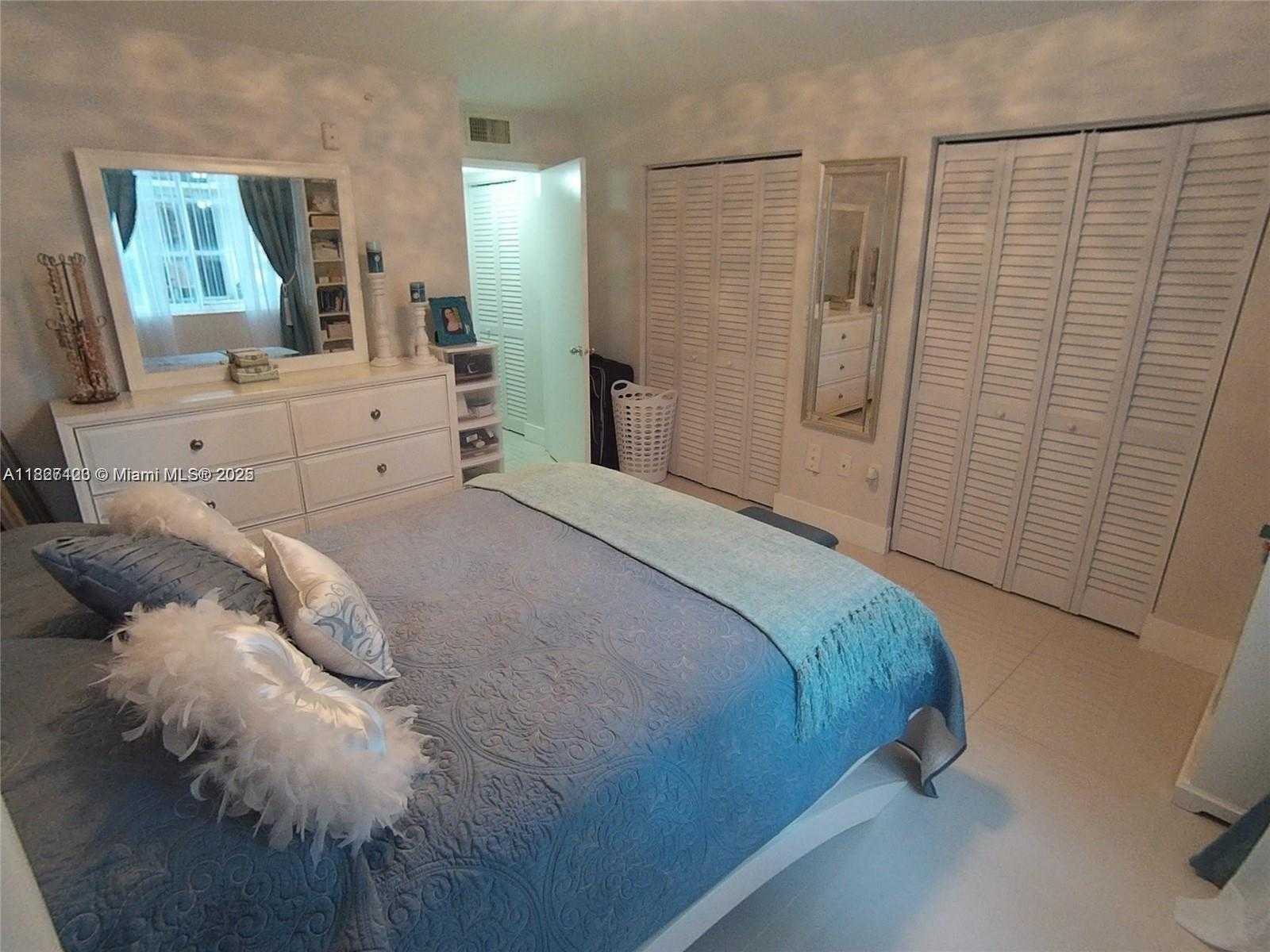 Small Image of 4560 NORTH WEST 107TH AVE, Doral Number 12