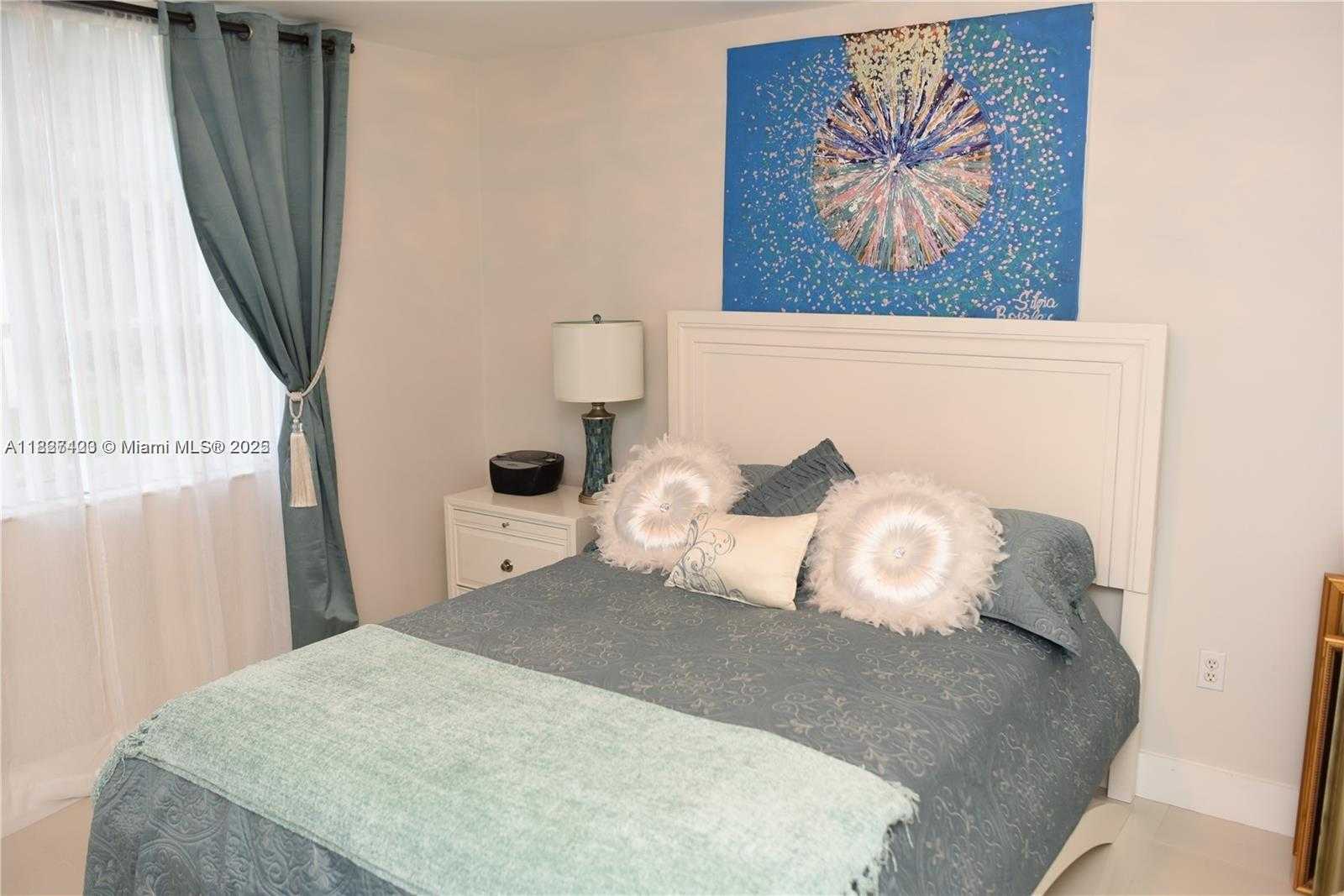 Small Image of 4560 NORTH WEST 107TH AVE, Doral Number 13