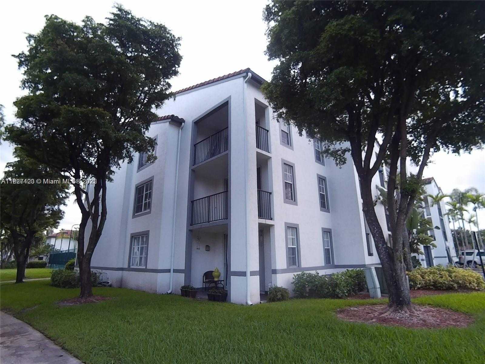 Small Image of 4560 NORTH WEST 107TH AVE, Doral Number 15