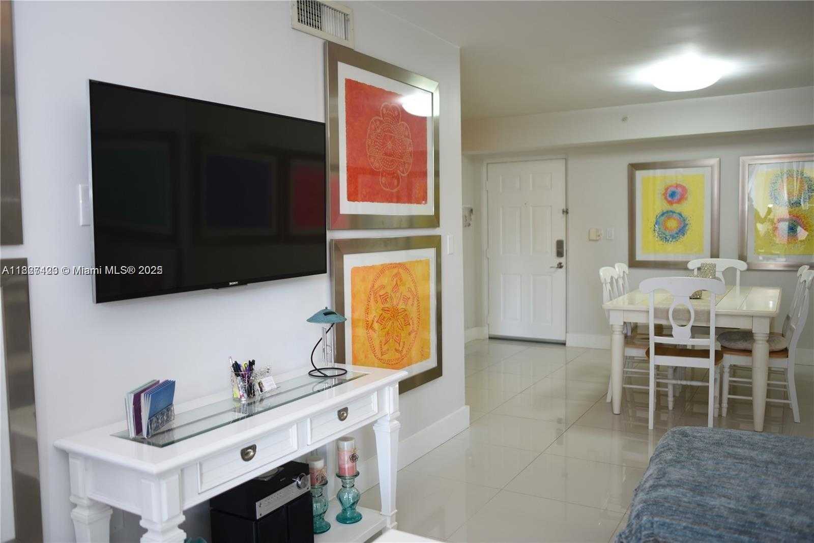 Small Image of 4560 NORTH WEST 107TH AVE, Doral Number 7
