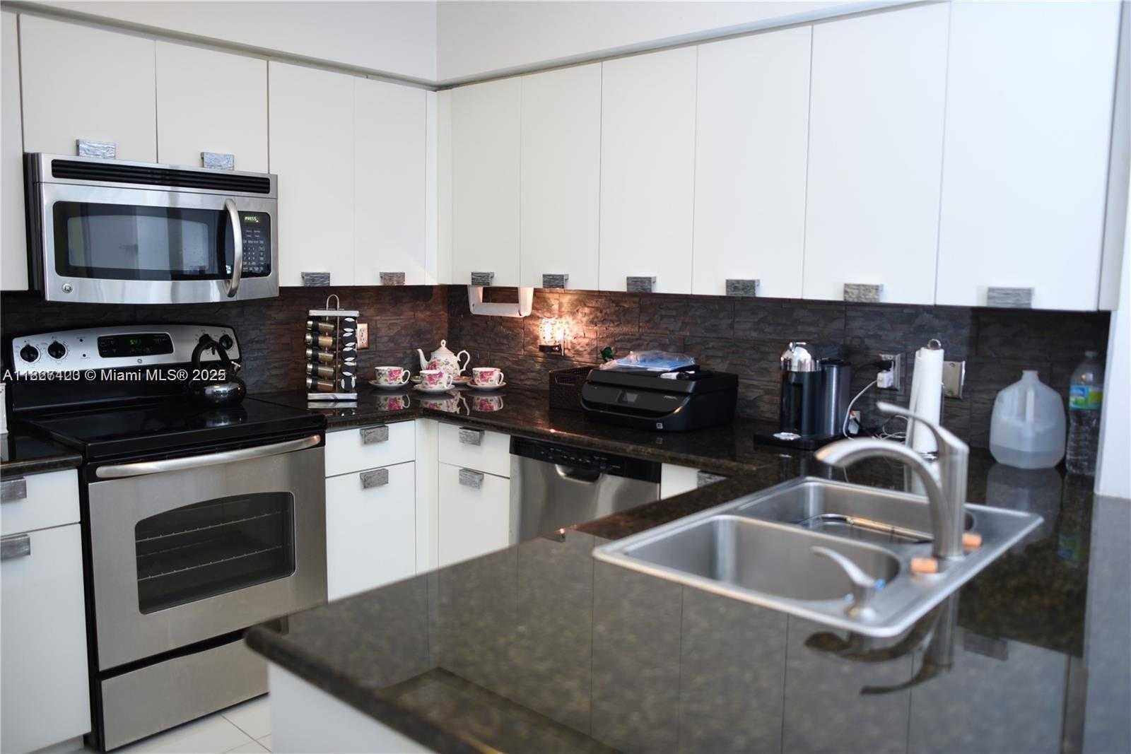Small Image of 4560 NORTH WEST 107TH AVE, Doral Number 9