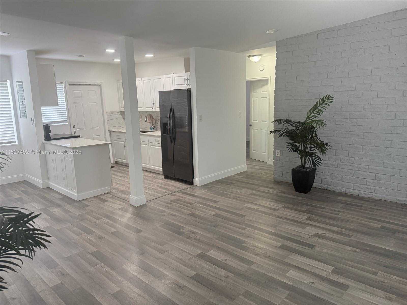 Small Image of 825 NORTH WEST 127TH ST, North Miami Number 4