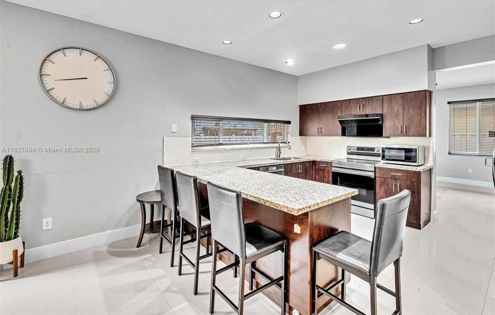 Small Image of 10301 PANAMA ST, Cooper City Number 13