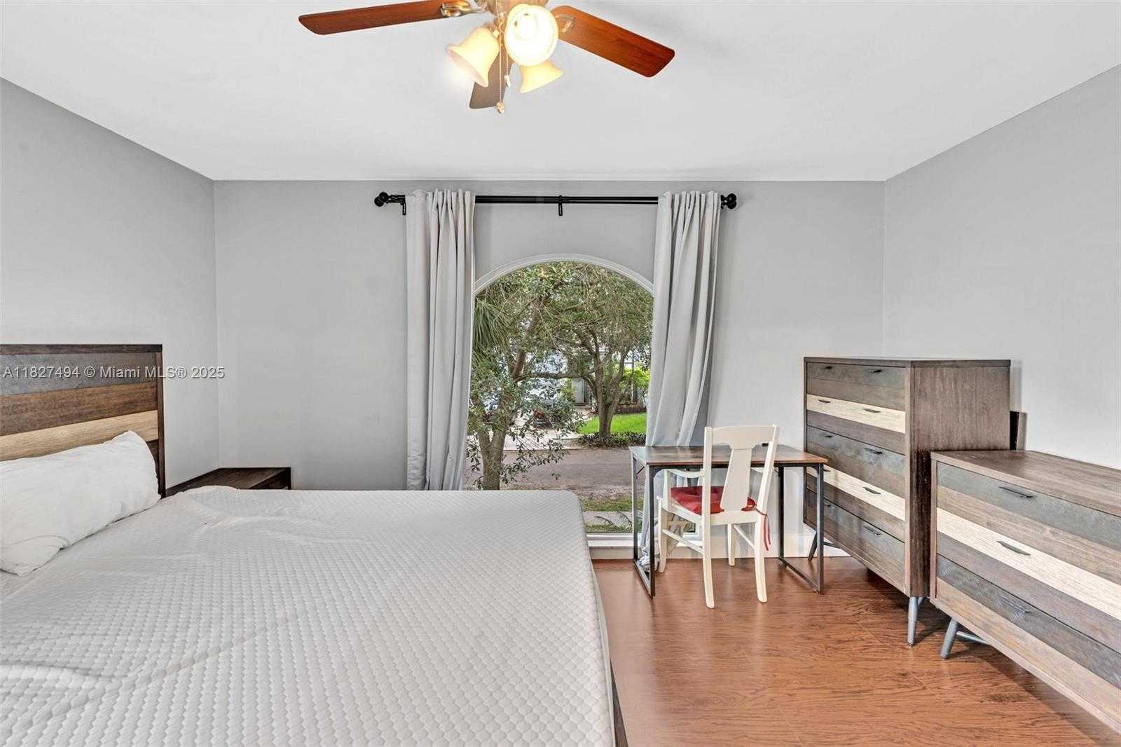 Small Image of 10301 PANAMA ST, Cooper City Number 48