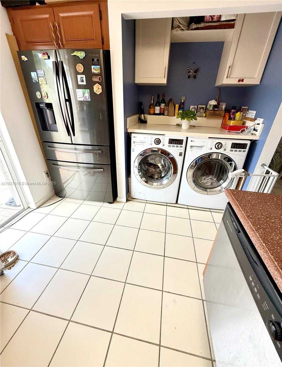 Small Image of 10381 SOUTH WEST 205TH TER, Cutler Bay Number 17