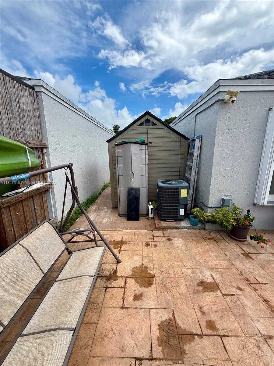 Small Image of 10381 SOUTH WEST 205TH TER, Cutler Bay Number 25