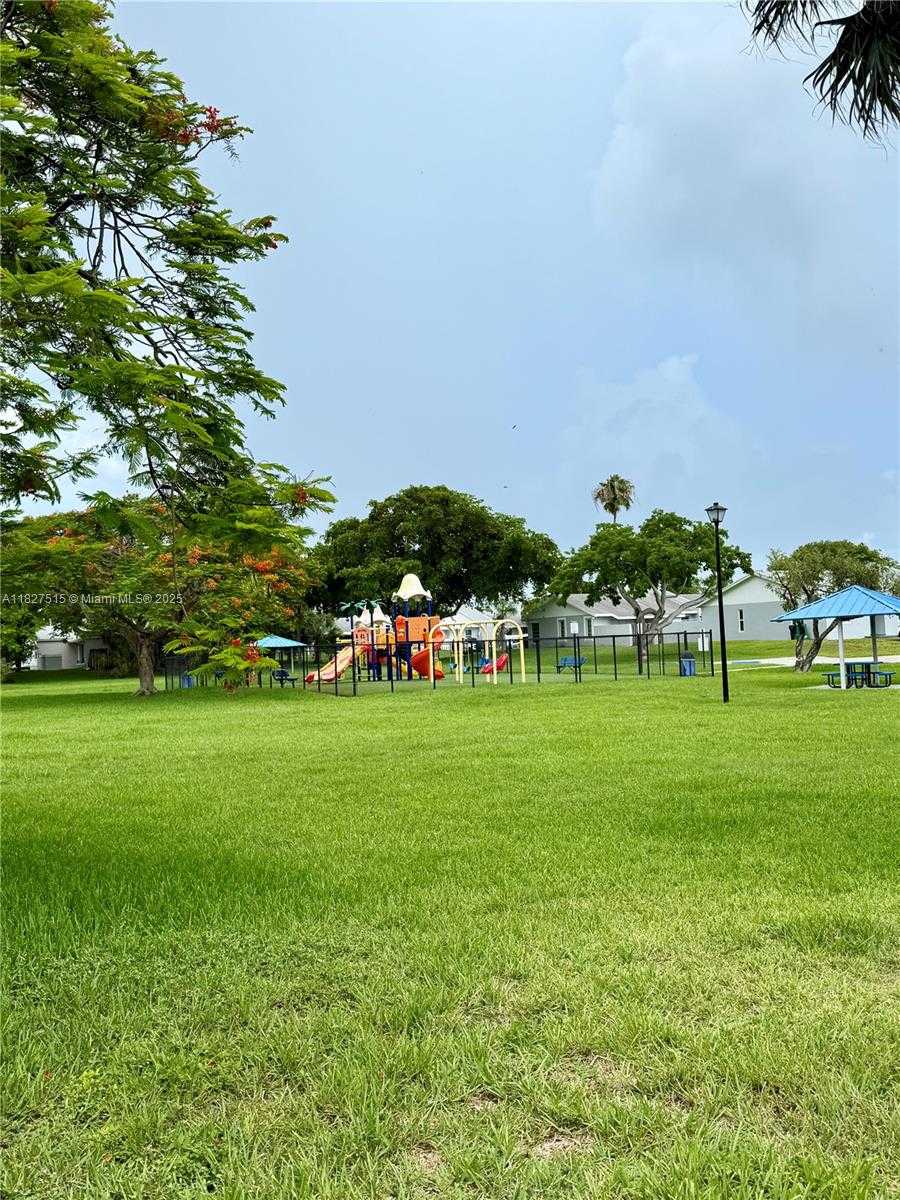 Small Image of 10381 SOUTH WEST 205TH TER, Cutler Bay Number 30