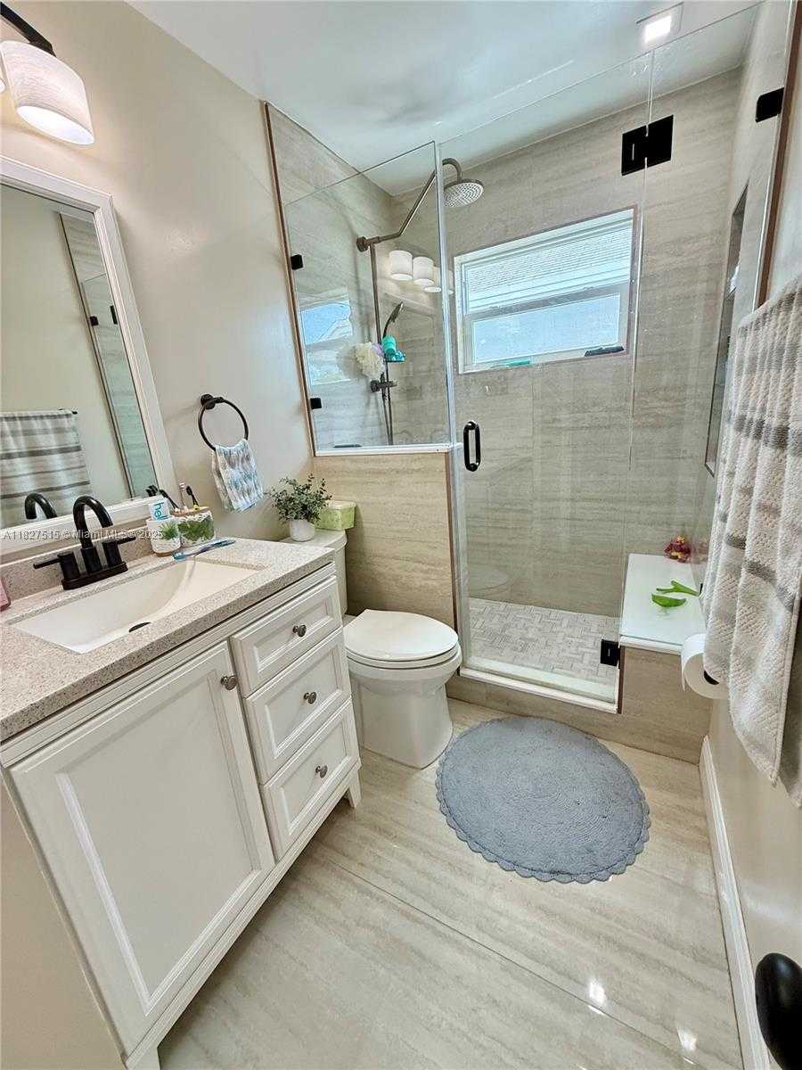 Small Image of 10381 SOUTH WEST 205TH TER, Cutler Bay Number 9