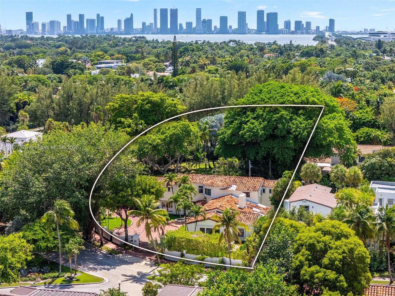 Small Image of 3500 FLAMINGO DR, Miami Beach Number 11