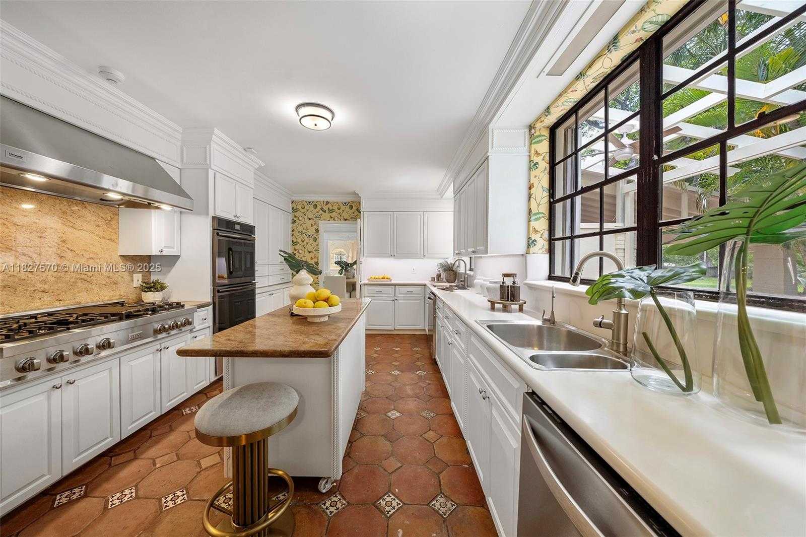 Small Image of 3500 FLAMINGO DR, Miami Beach Number 20