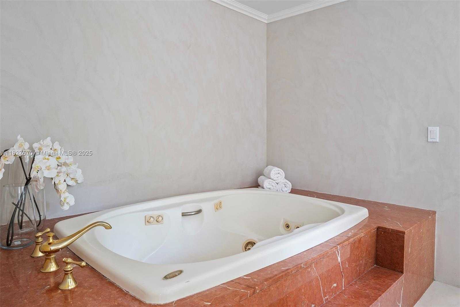 Small Image of 3500 FLAMINGO DR, Miami Beach Number 33