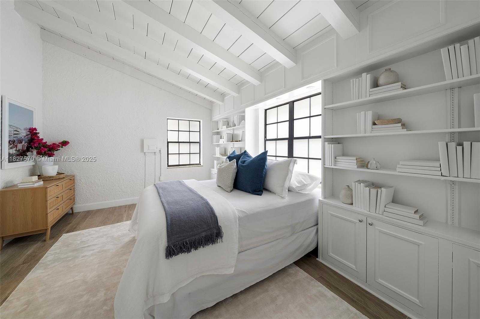 Small Image of 3500 FLAMINGO DR, Miami Beach Number 35