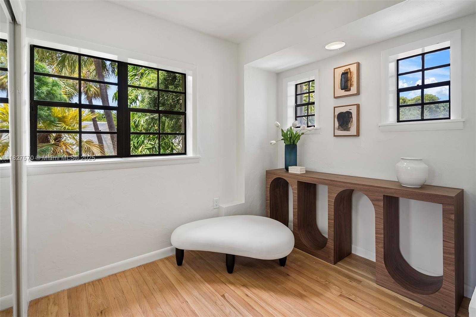Small Image of 3500 FLAMINGO DR, Miami Beach Number 46