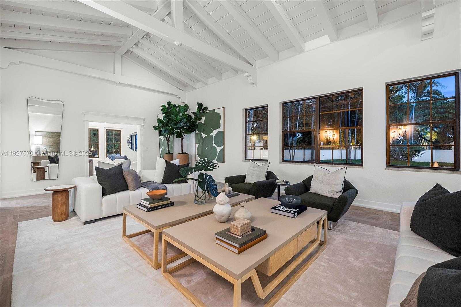 Small Image of 3500 FLAMINGO DR, Miami Beach Number 57