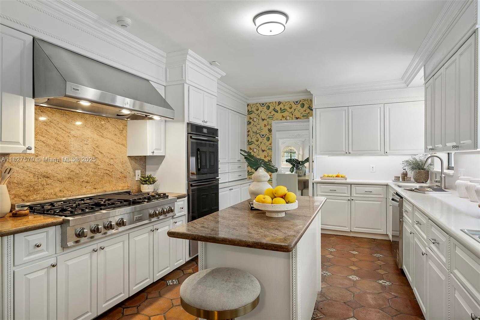 Small Image of 3500 FLAMINGO DR, Miami Beach Number 59