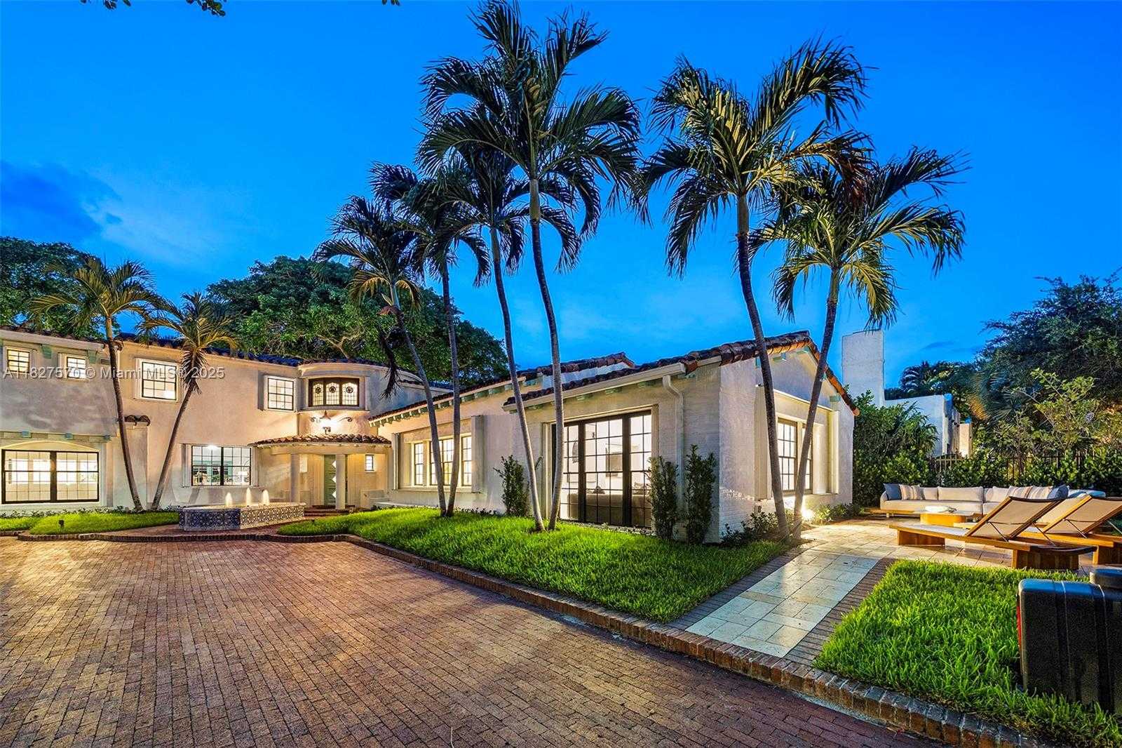 Small Image of 3500 FLAMINGO DR, Miami Beach Number 9
