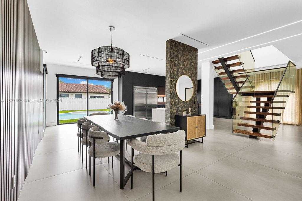 Small Image of 10746 CHARLESTON PL, Cooper City Number 22